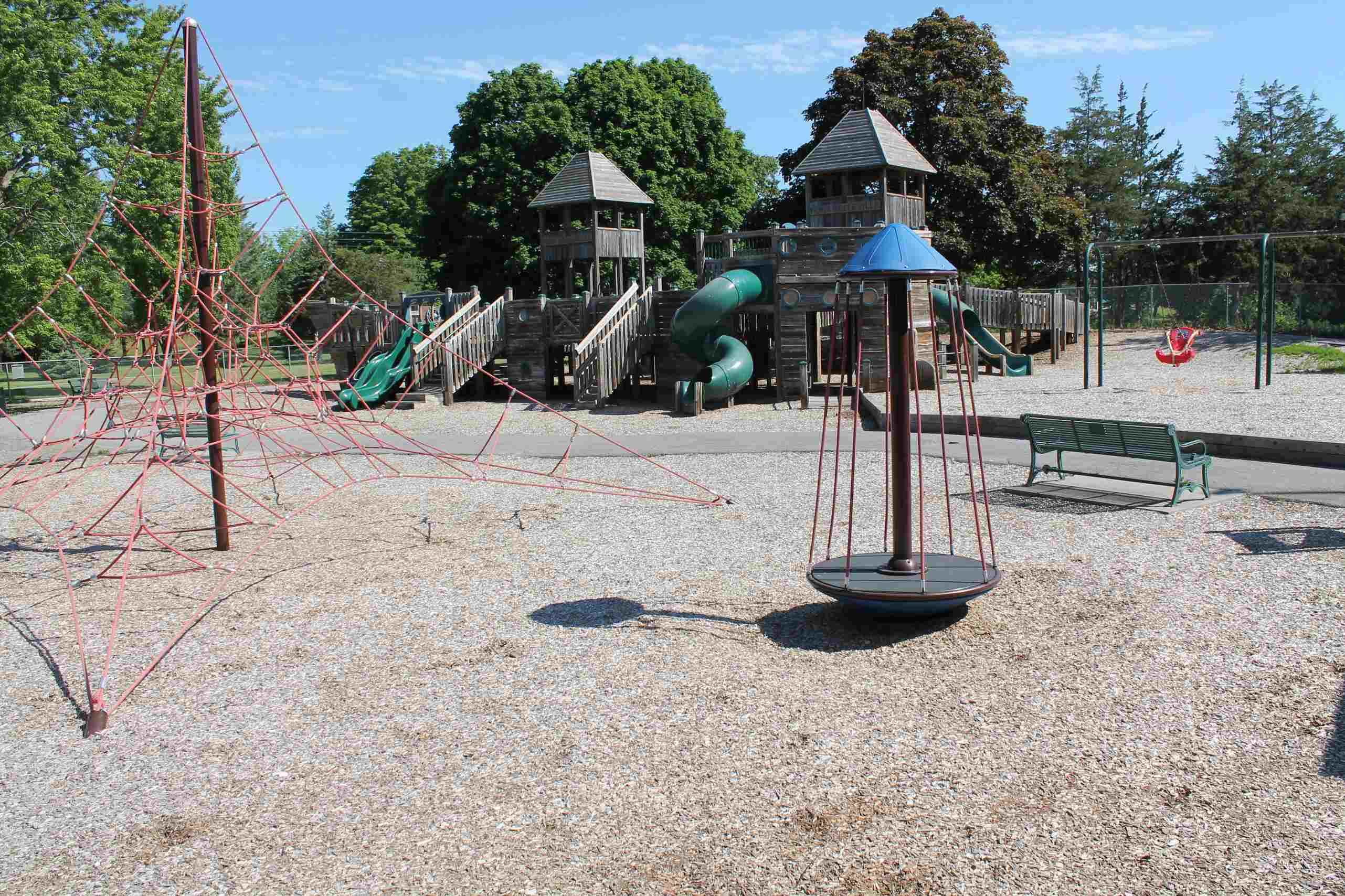 Photo of the Riverside Park Playground.